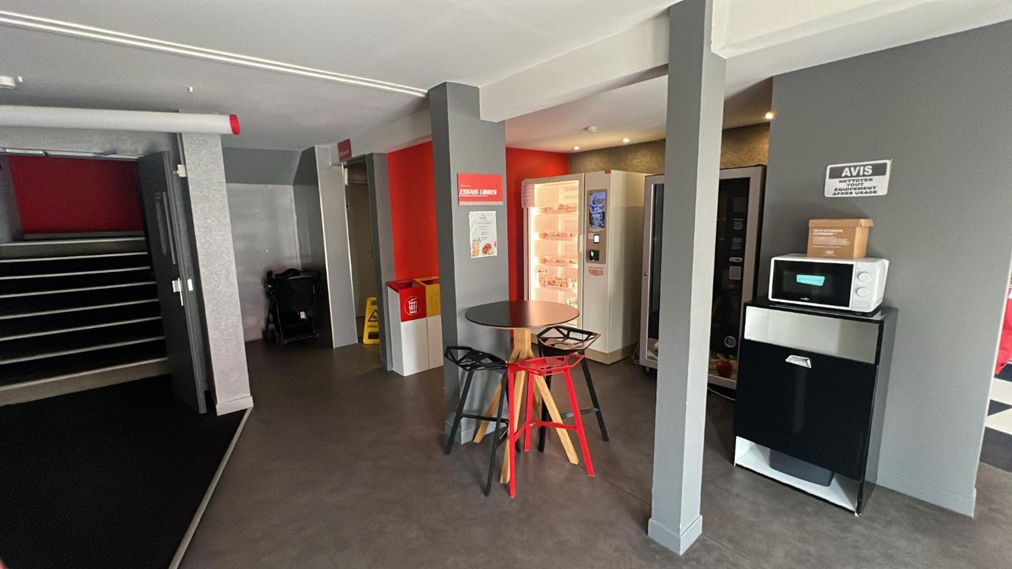 Enzo Hotels Trappes By Kyriad Direct Eksteriør billede